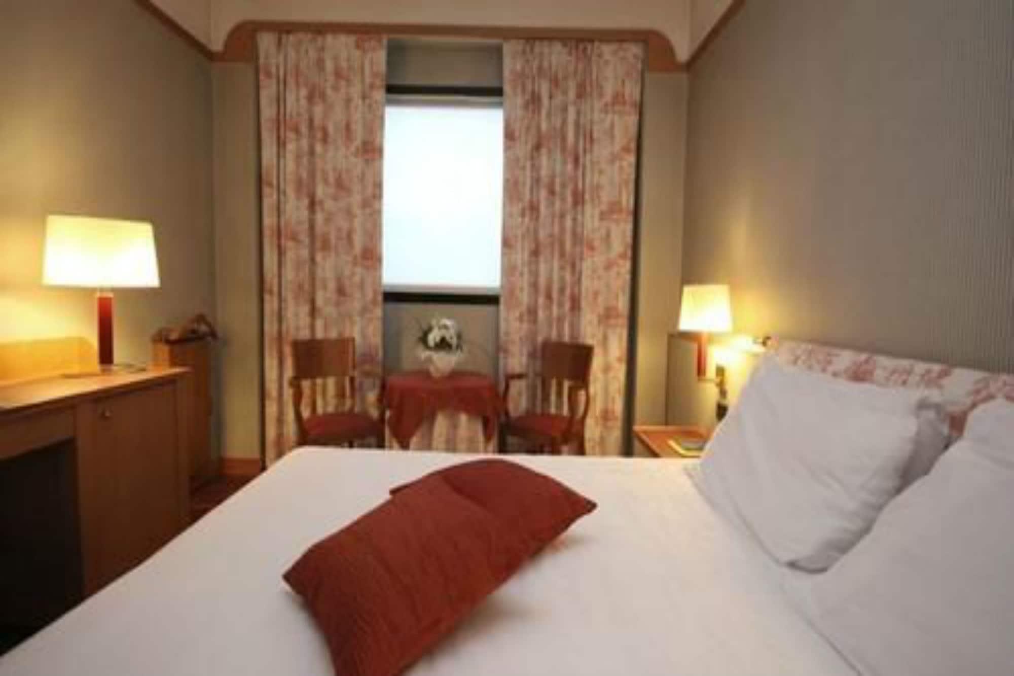 Hotel Della Rotonda Saronno Extérieur photo