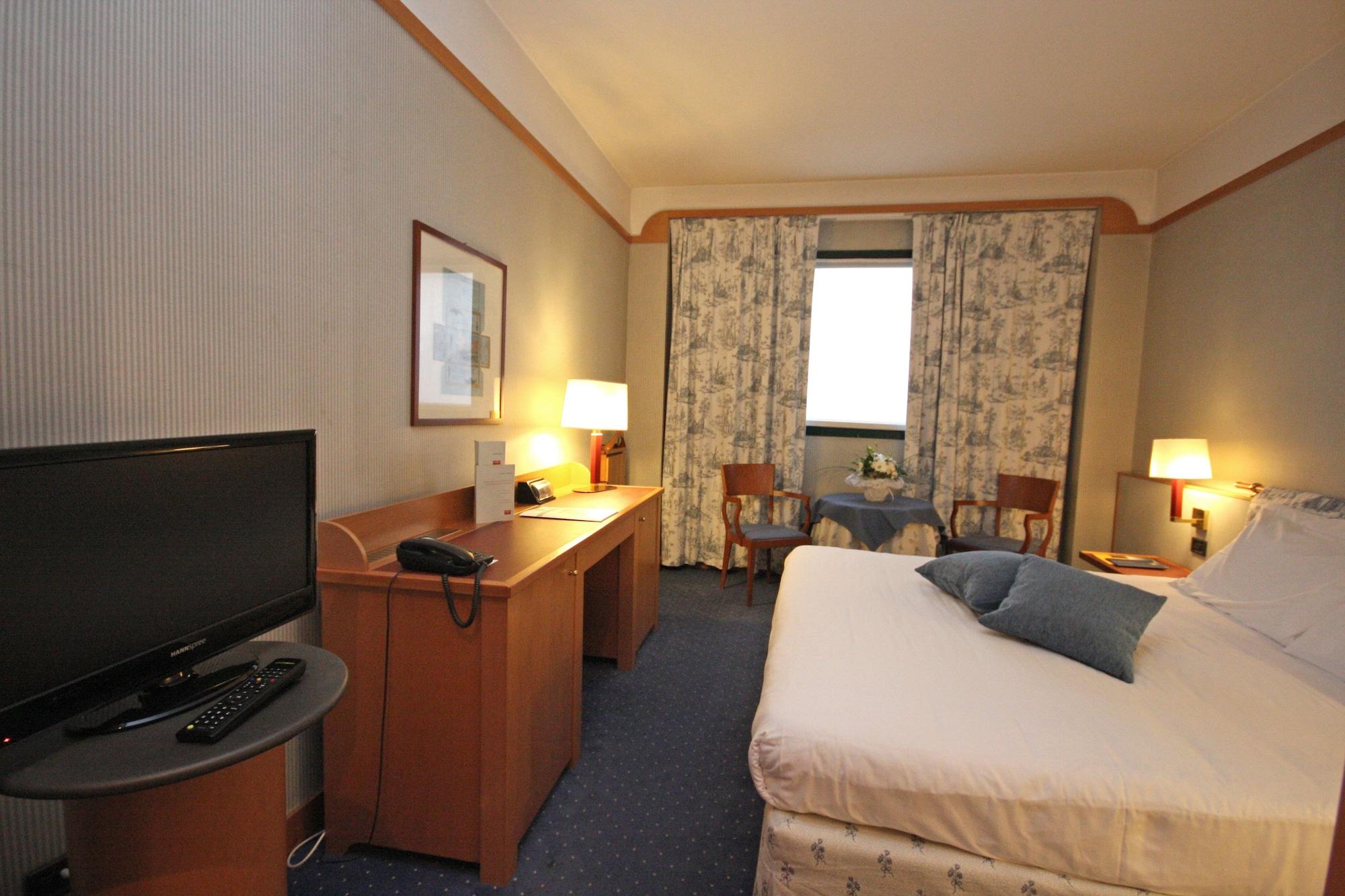 Hotel Della Rotonda Saronno Extérieur photo