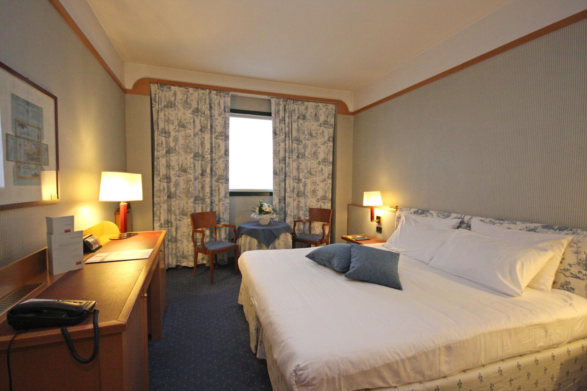 Hotel Della Rotonda Saronno Extérieur photo