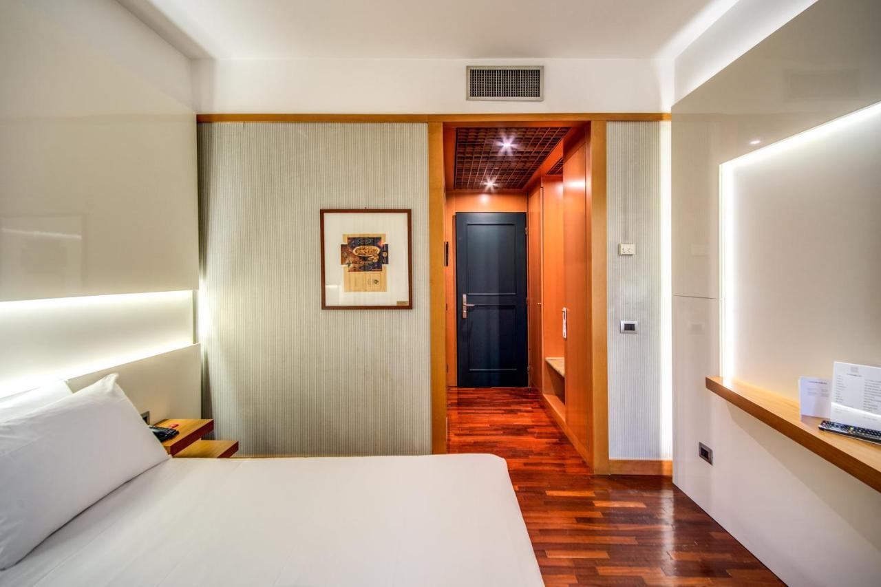 Hotel Della Rotonda Saronno Extérieur photo