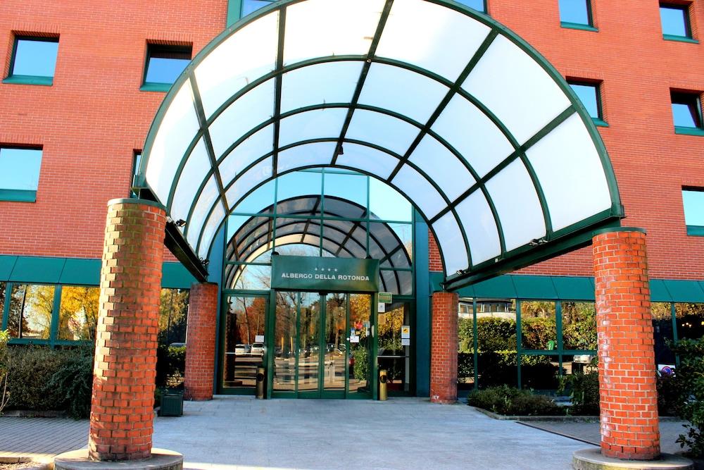 Hotel Della Rotonda Saronno Extérieur photo